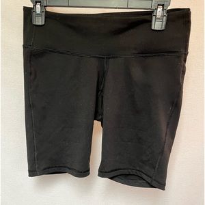 EUC Old Navy bike shorts size medium
